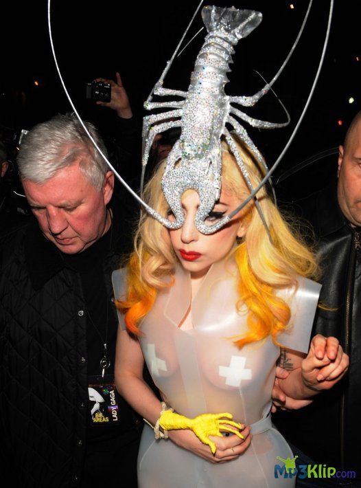 Леди ГаГа (Lady GaGa) стала лобстером