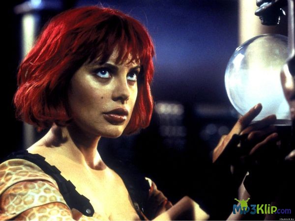 Ayol erkakka kokraklarini korsatadi, erkak esa uning videosiga kotariladi Xolaning külotlari porno