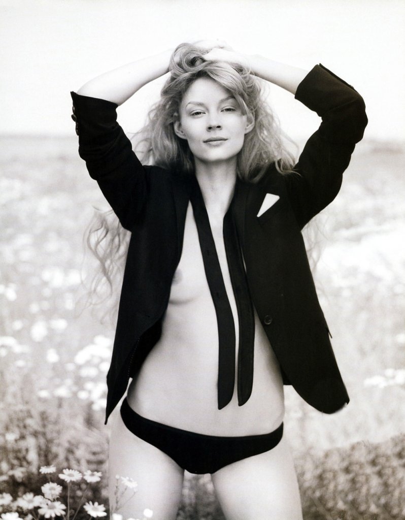 Аяқ киіммен ұрысқан Фистинг жастармен бірге жетілген