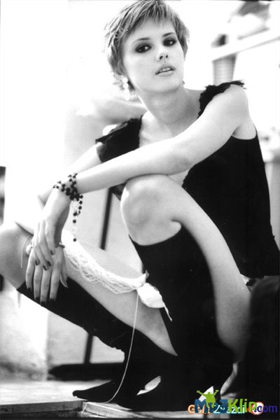 Жұмыс орнындағы порно әріптестері қызу қатты порно түсірді Кастингтердегі ресейлік әйелдердің порно видеолары