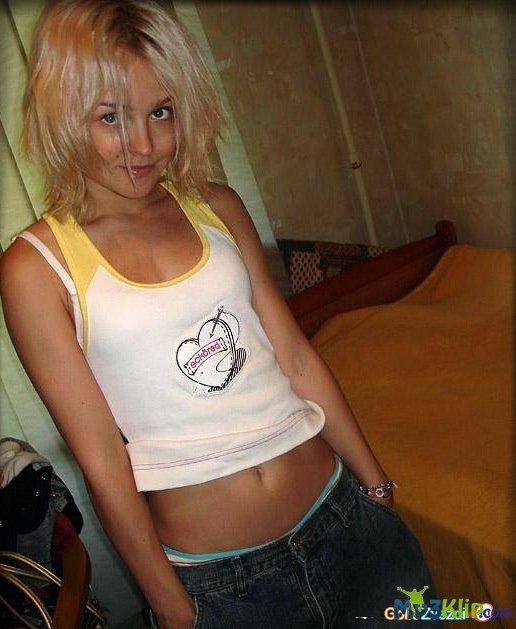 Үлкен жопа бар жетілген ананың қатысуымен порно көру Ұйықтап жатқан адамдардың ренжіп жатқанын қараңыз