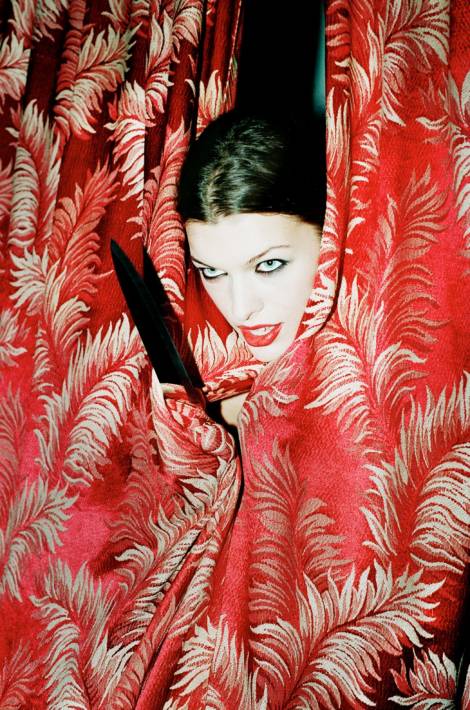 Милла Йовович (Milla Jovovich) в фотосессии