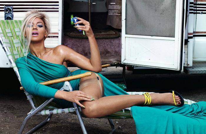 Обнаженная Бейонсе (Beyonc в Dazed & Confused