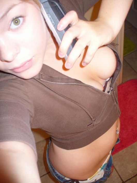 30 девушек, которые фотографируют сами себя, мило
