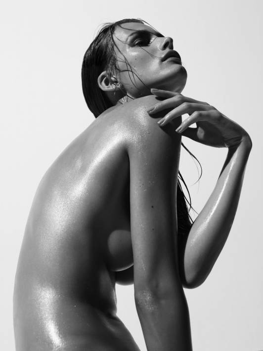 Фотосессия для журнала Numero (ноябрь 2009)