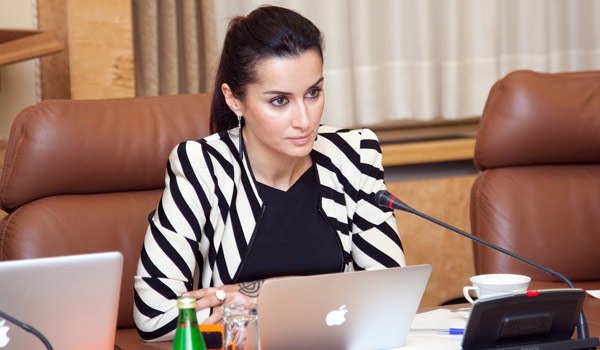 Тина Канделаки заявила, что не любит ходить