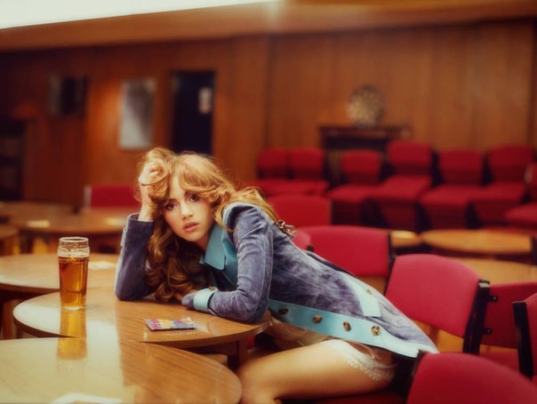 Suki Waterhouse by Tom Craig for Vogue Turkey February