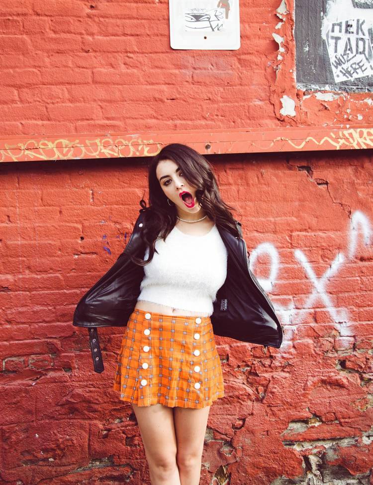 Чарли Экс Си Экс (Charli XCX) в фотосессии для журнала