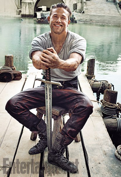 Чарли Ханнэм в журнале Entertainment Weekly