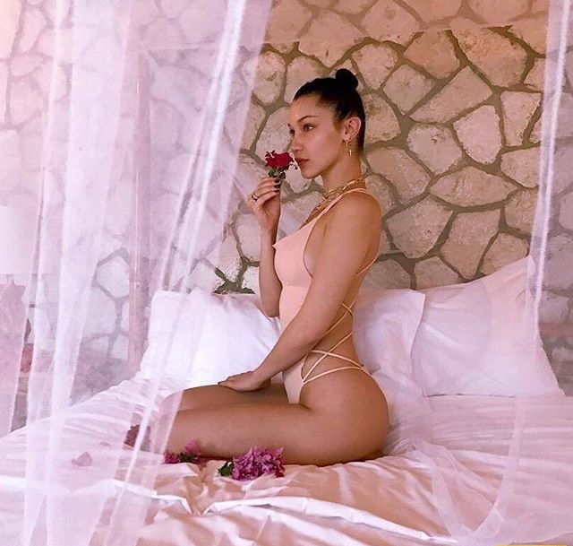 Красотка Белла Хадид на обложке Vogue Brazil